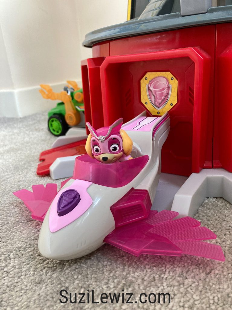 Paw Patrol Lookout Tower Mighty Skye Figure and Vehicle
