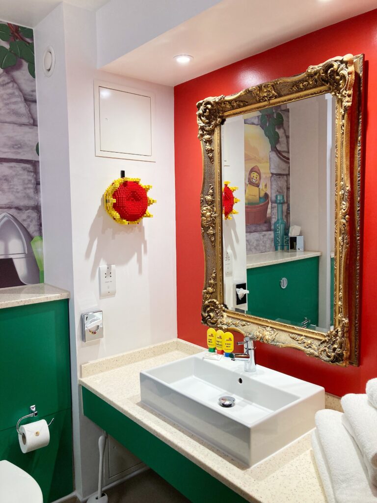 LEGOLAND Hotel Kingdom Room Bathroom